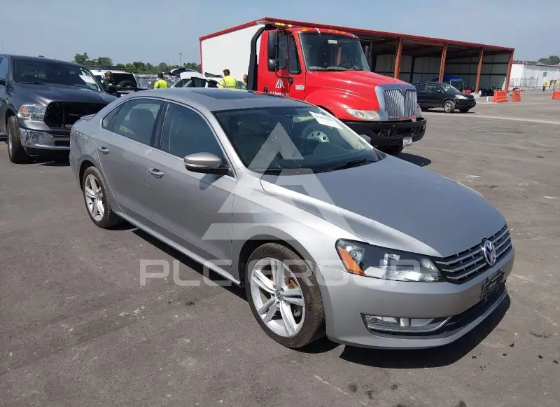 2013 Volkswagen Passat фото