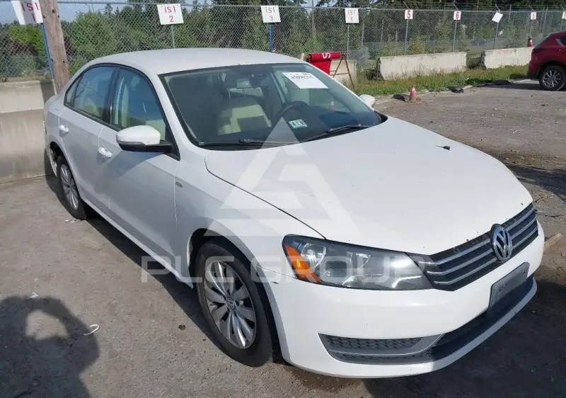 2013 Volkswagen Passat фото