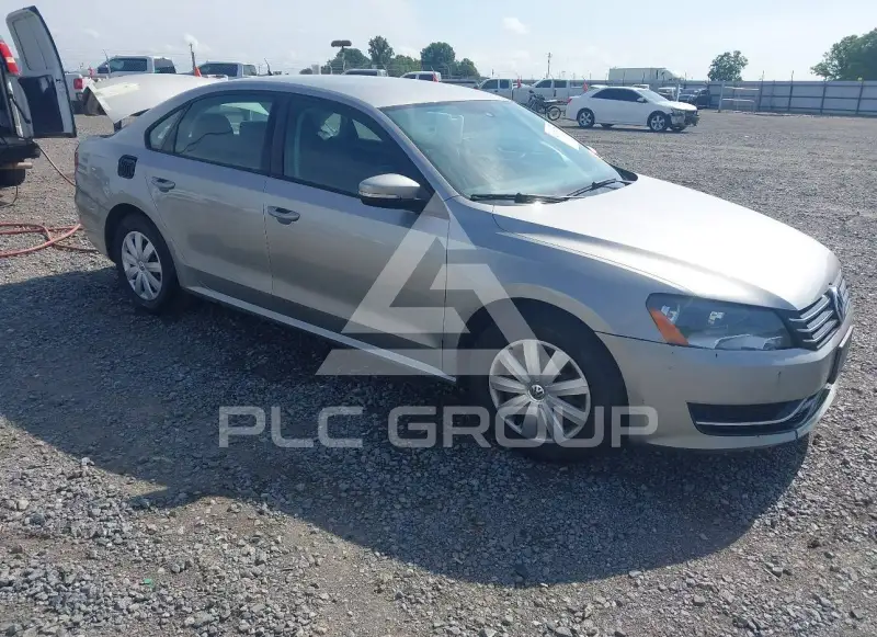 2013 Volkswagen Passat photo