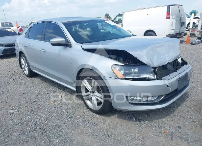 2013 Volkswagen Passat фото