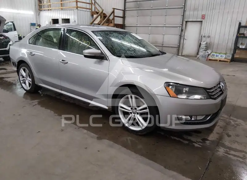 2013 Volkswagen Passat фото