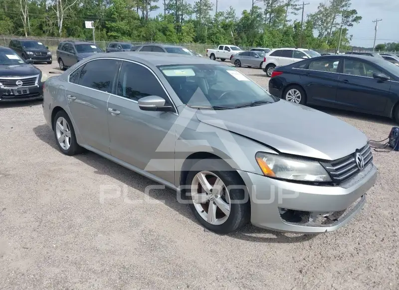 2013 Volkswagen Passat photo