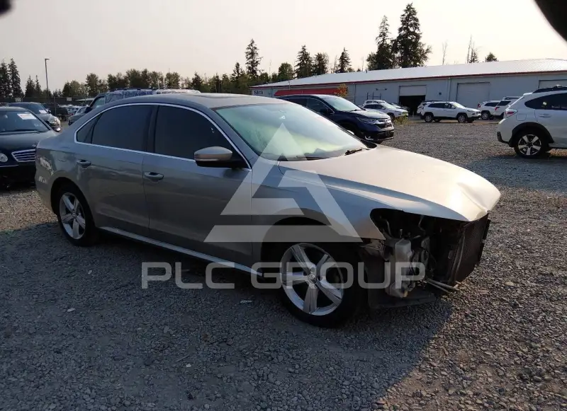 2013 Volkswagen Passat фото