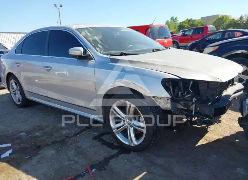2013 Volkswagen Passat photo