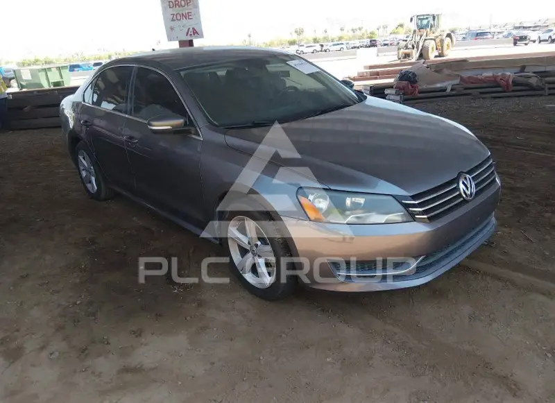 2013 Volkswagen Passat photo