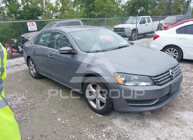 2013 Volkswagen Passat фото