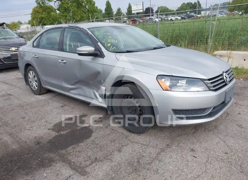 2013 Volkswagen Passat photo
