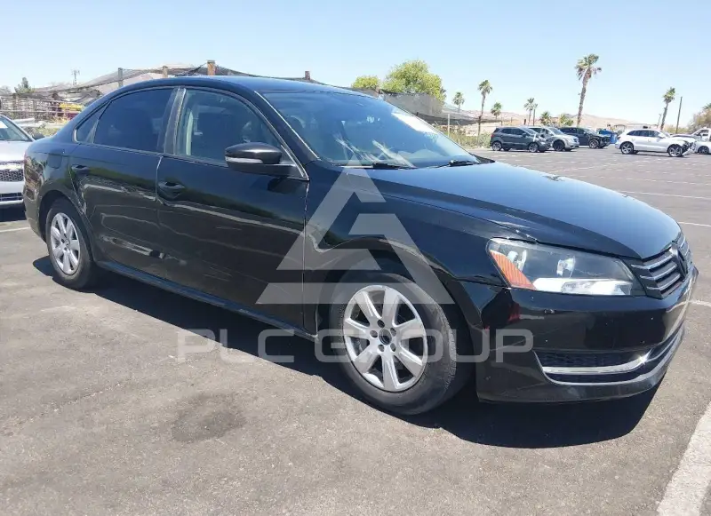2013 Volkswagen Passat photo
