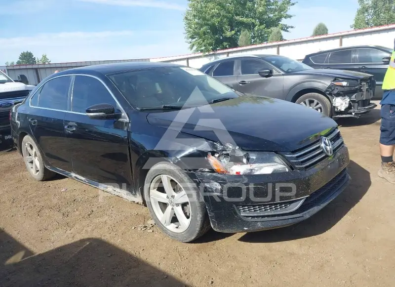 2013 Volkswagen Passat photo