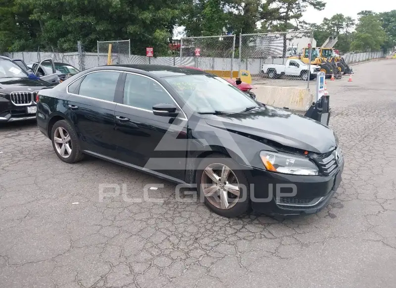 2013 Volkswagen Passat photo
