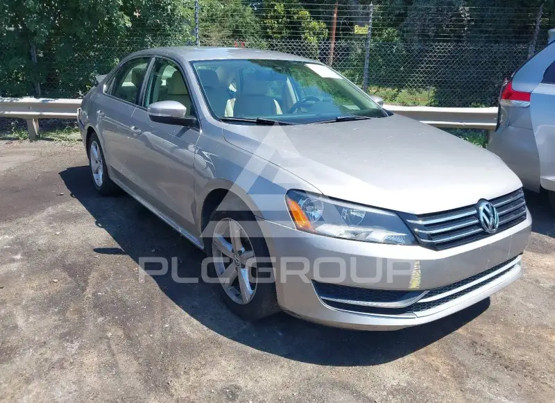 2013 Volkswagen Passat photo