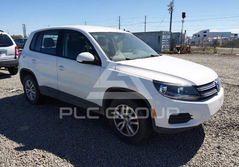 2013 Volkswagen Tiguan photo