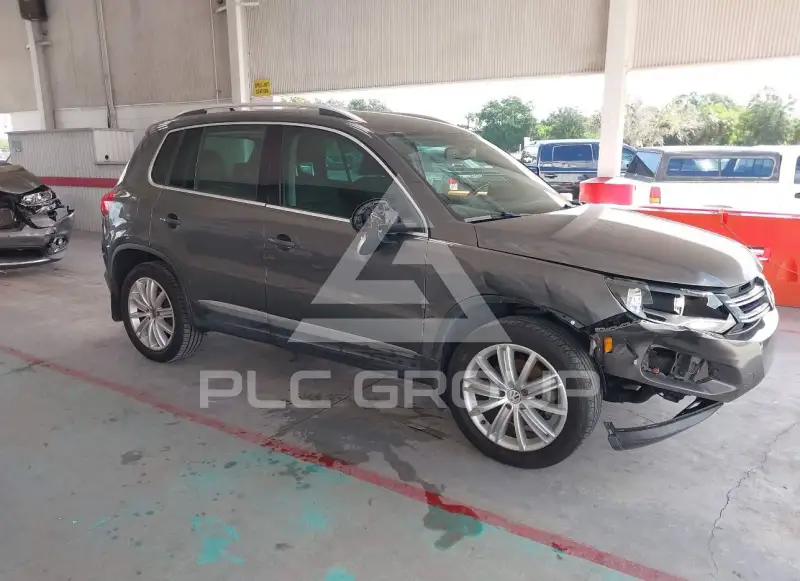 2013 Volkswagen Tiguan photo