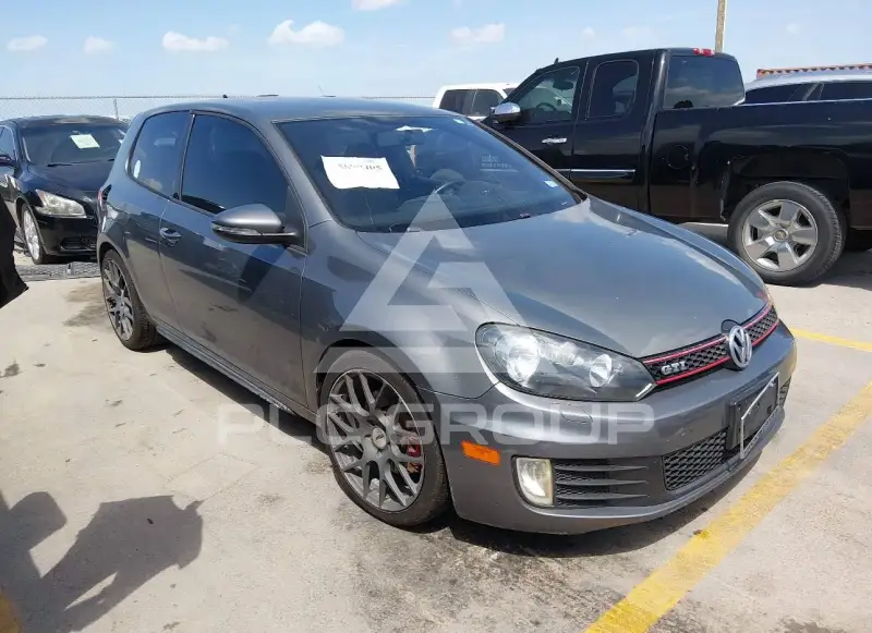 2013 Volkswagen GTI photo