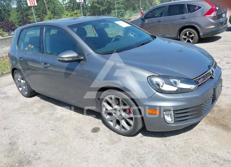 2013 Volkswagen GTI photo