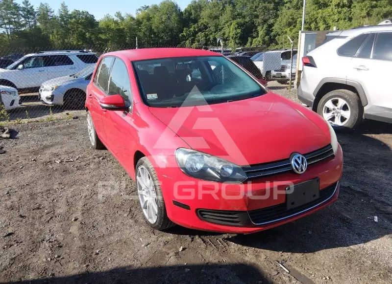 2013 Volkswagen GOLF photo