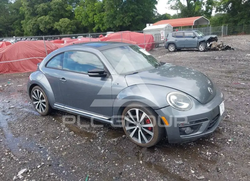 2013 Volkswagen BEETLE фото