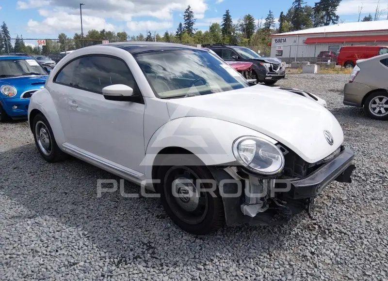 2013 Volkswagen BEETLE фото