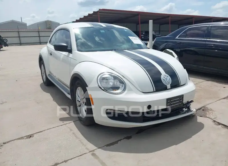 2013 Volkswagen BEETLE фото