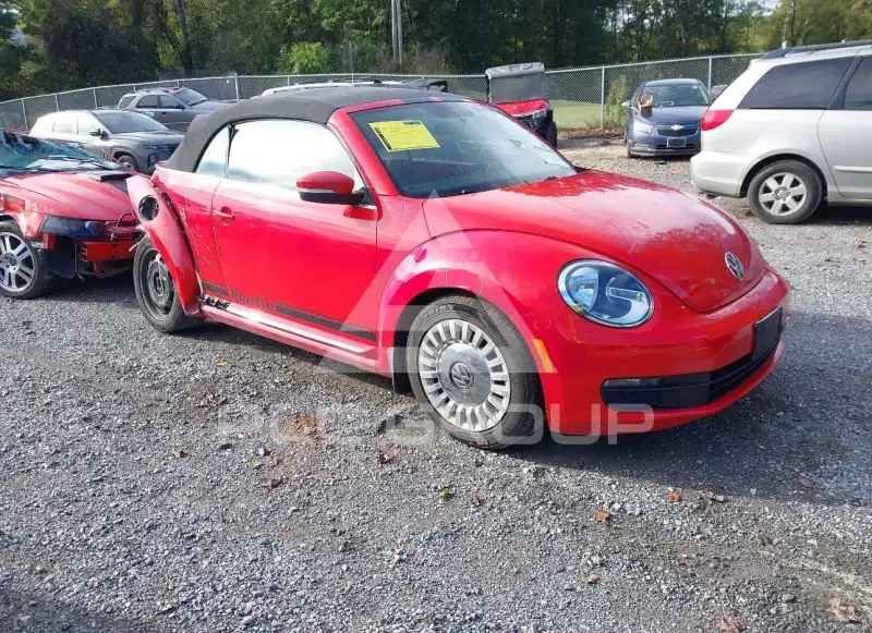 2013 Volkswagen BEETLE фото