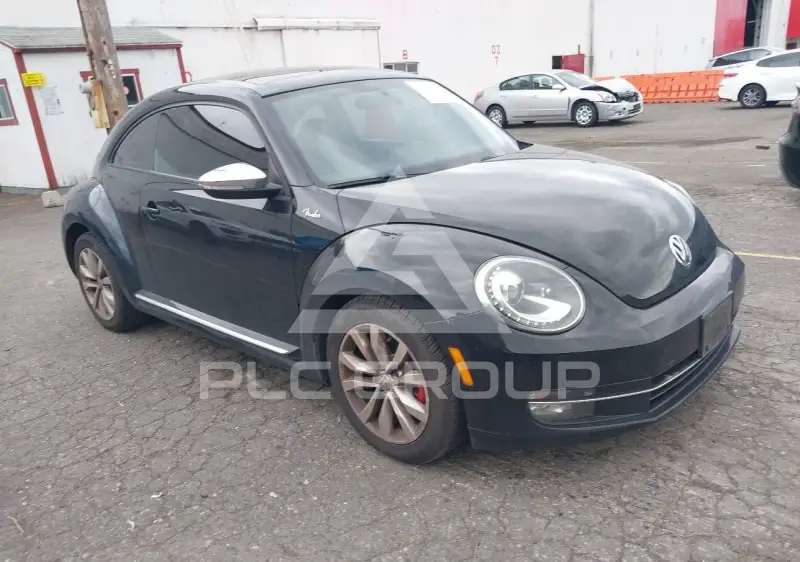 2013 Volkswagen BEETLE фото