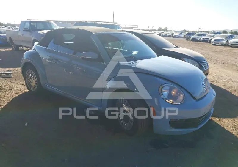2013 Volkswagen BEETLE фото