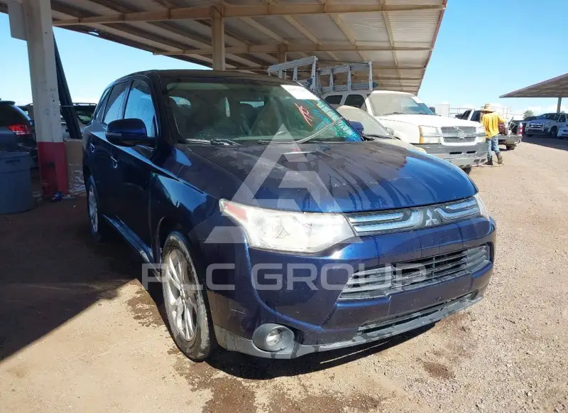 2014 Mitsubishi OUTLANDER photo