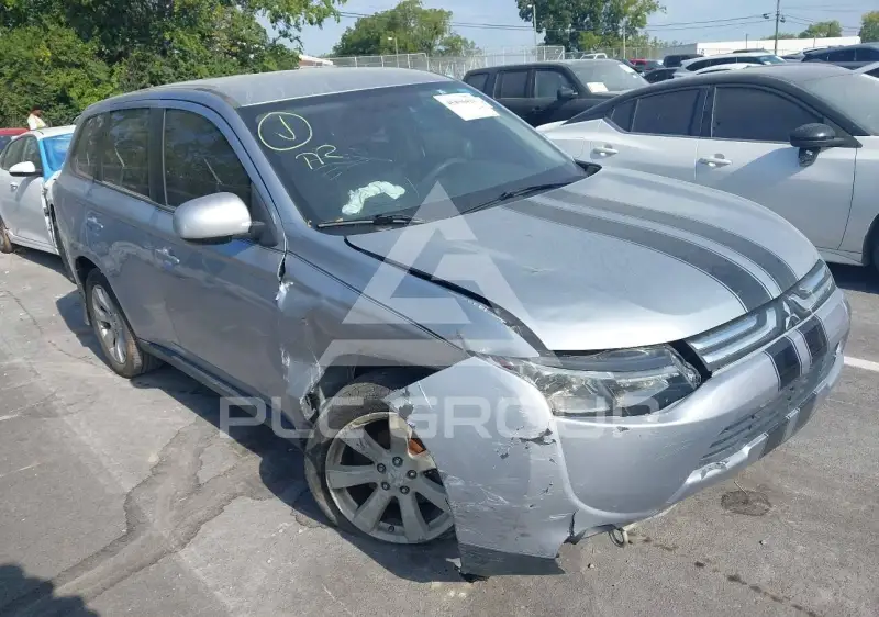 2014 Mitsubishi OUTLANDER photo