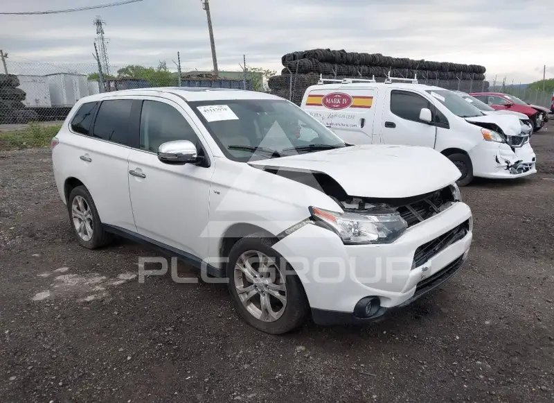 2014 Mitsubishi OUTLANDER фото