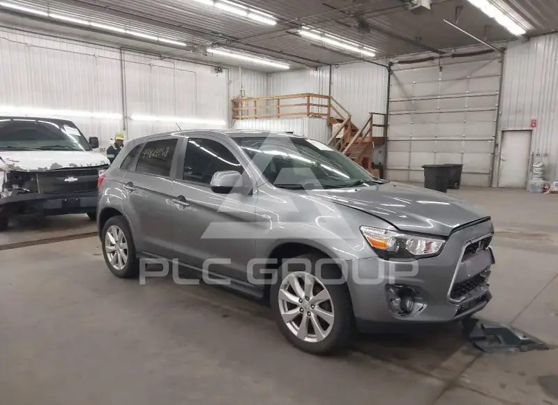 2014 Mitsubishi OUTLANDER photo