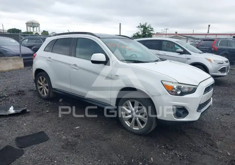 2014 Mitsubishi OUTLANDER фото