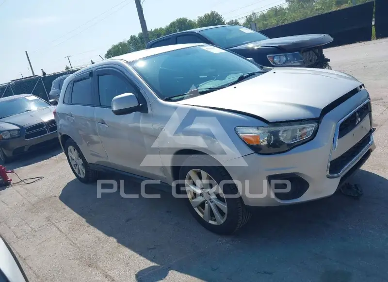 2014 Mitsubishi OUTLANDER photo
