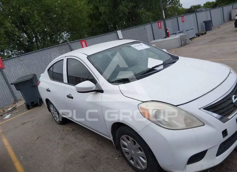 2014 Nissan VERSA photo