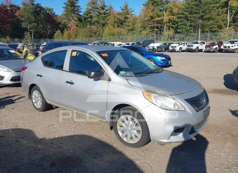 2014 Nissan VERSA photo