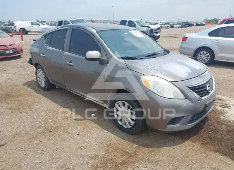 2014 Nissan VERSA photo