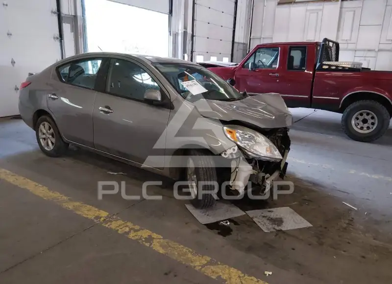 2014 Nissan VERSA photo