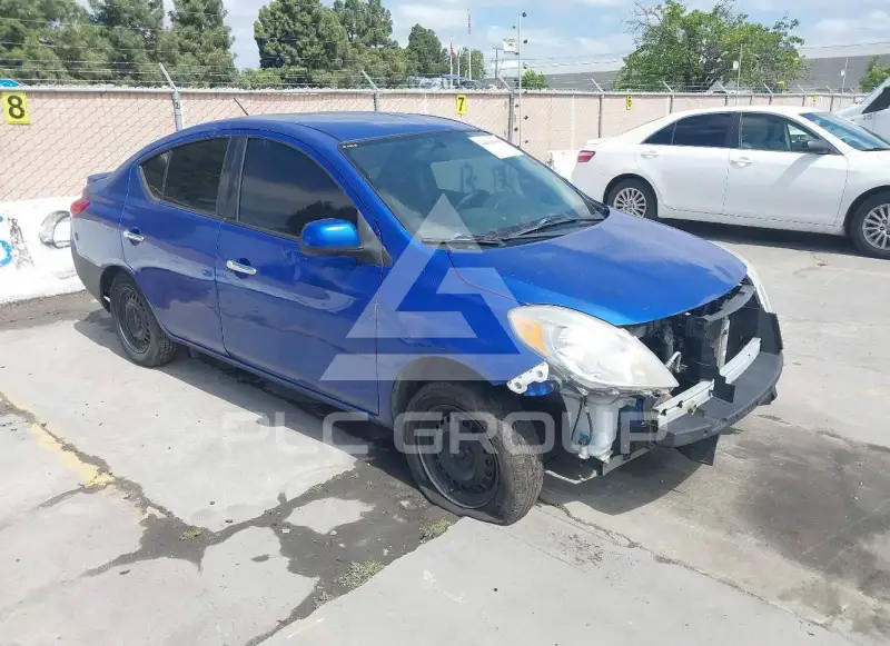 2014 Nissan VERSA фото