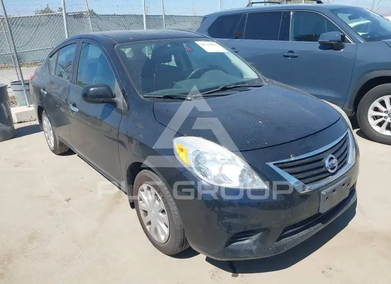 2014 Nissan VERSA фото