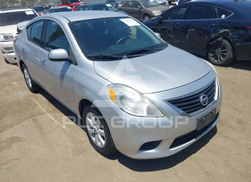 2014 Nissan VERSA photo