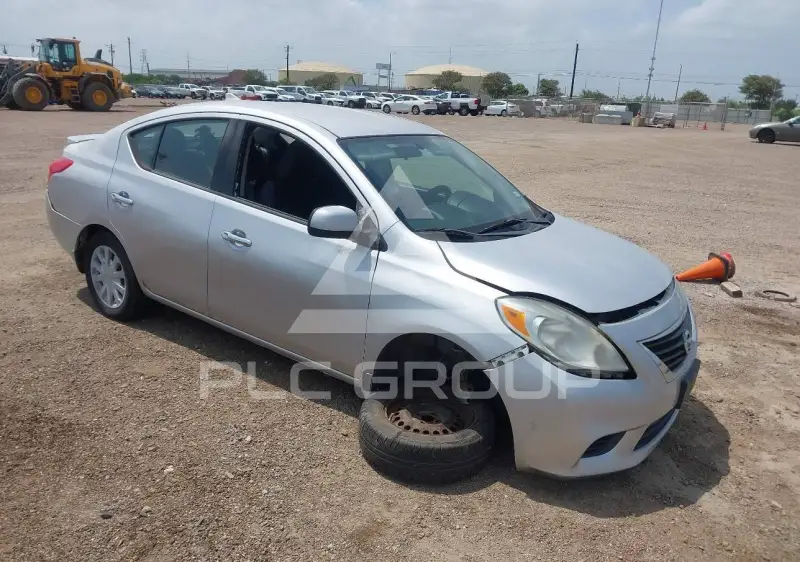 2014 Nissan VERSA photo