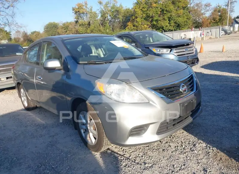 2014 Nissan VERSA фото