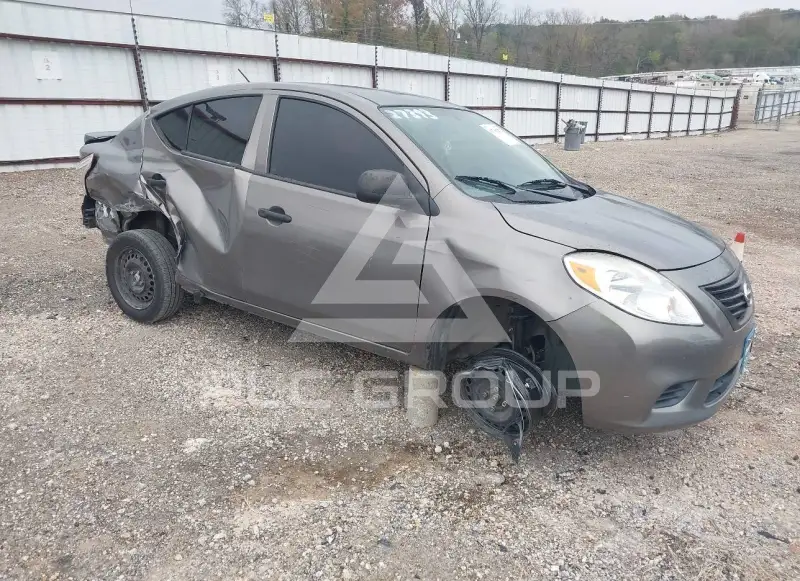 2014 Nissan VERSA фото