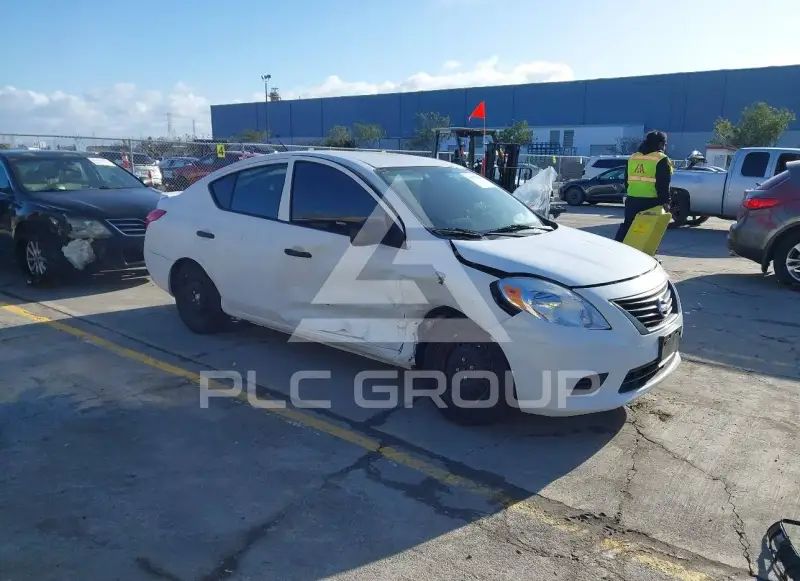 2014 Nissan VERSA photo