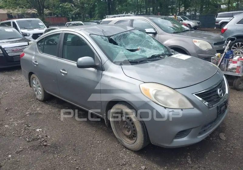 2014 Nissan VERSA фото