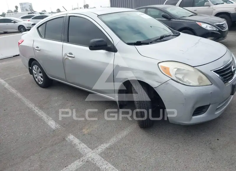 2014 Nissan VERSA фото