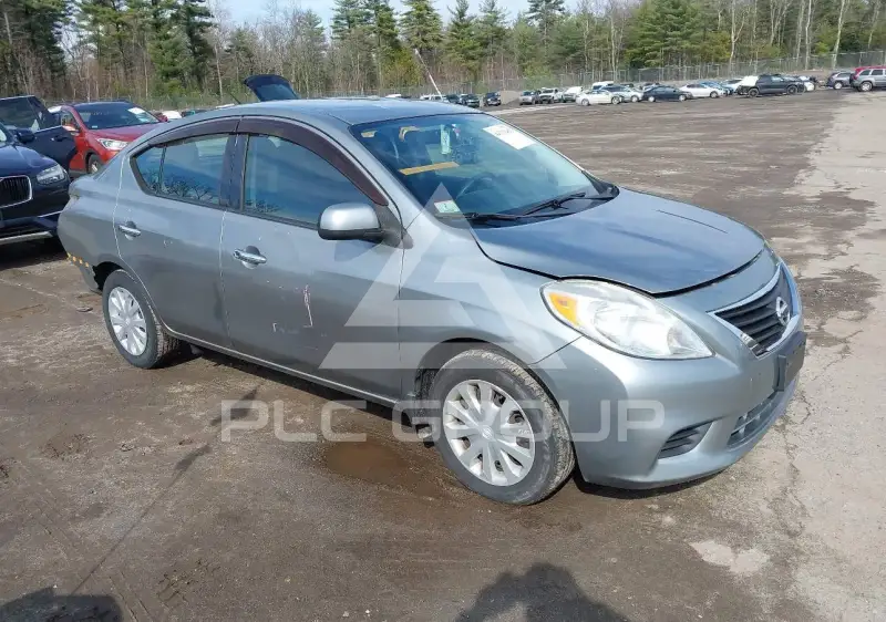 2014 Nissan VERSA photo