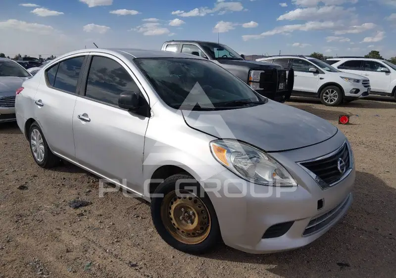 2014 Nissan VERSA фото