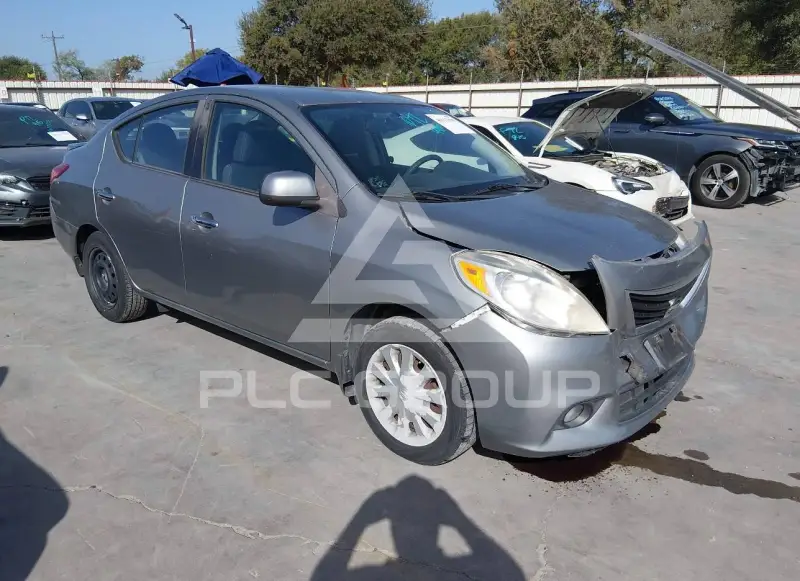 2014 Nissan VERSA фото