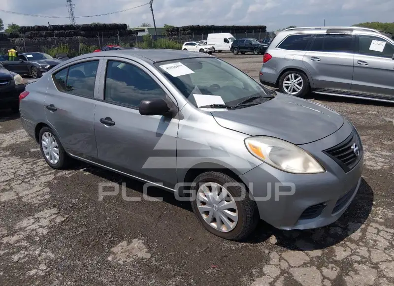2014 Nissan VERSA фото