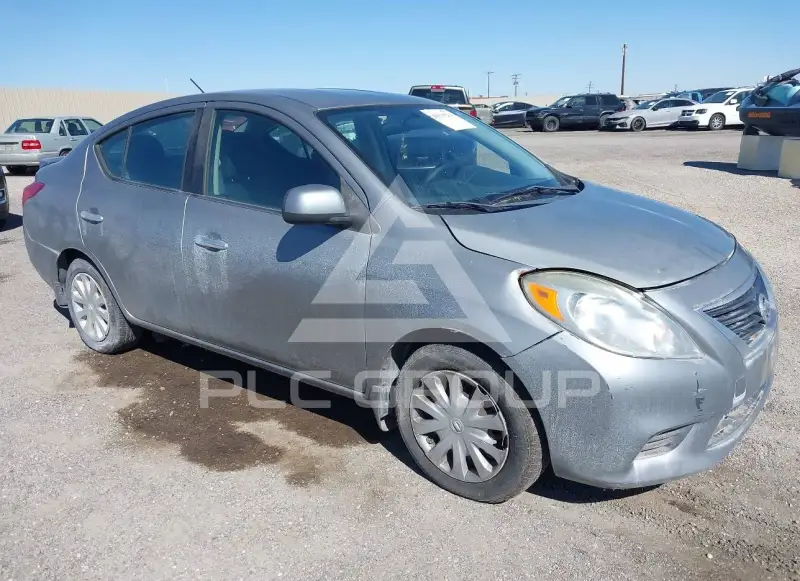 2014 Nissan VERSA photo